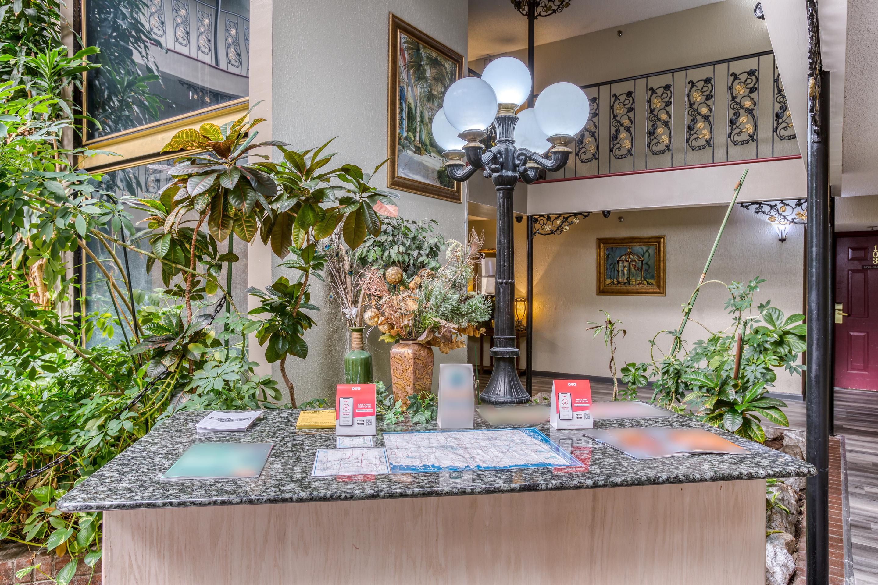 Oyo Townhouse Tulsa Woodland Hills Hotell Exteriör bild