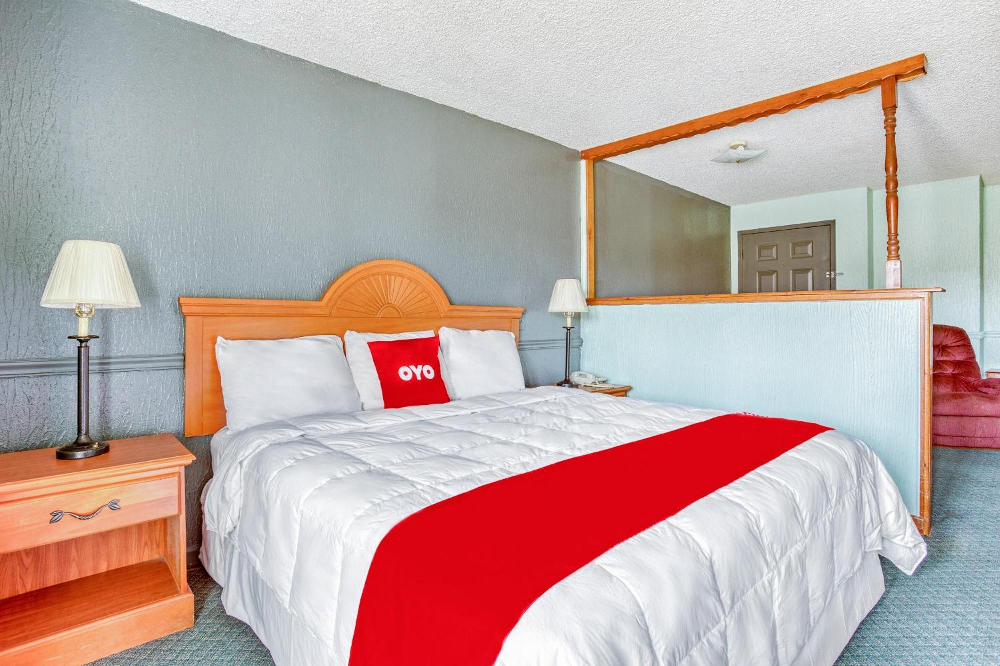 Oyo Townhouse Tulsa Woodland Hills Hotell Exteriör bild