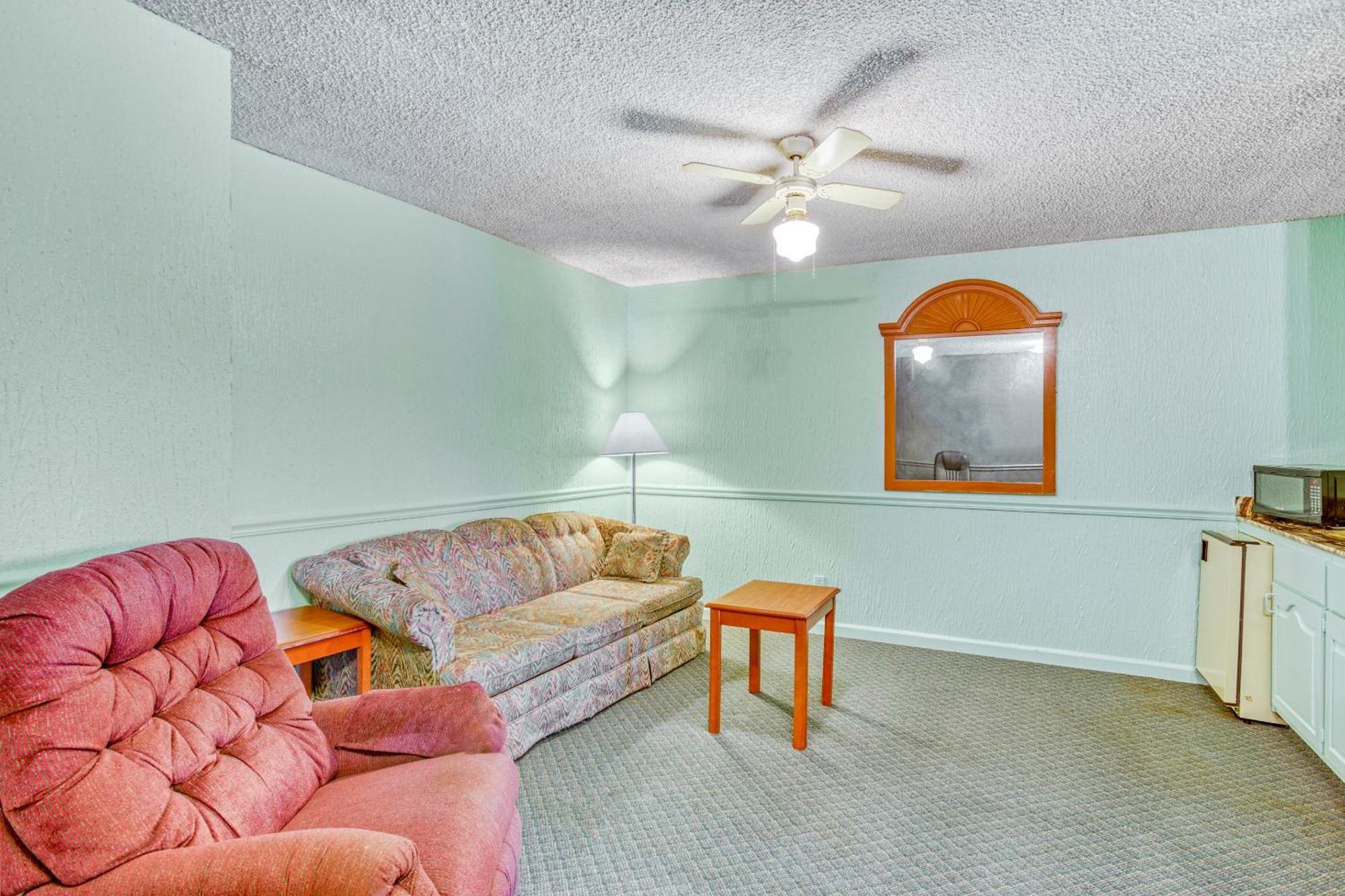 Oyo Townhouse Tulsa Woodland Hills Hotell Exteriör bild