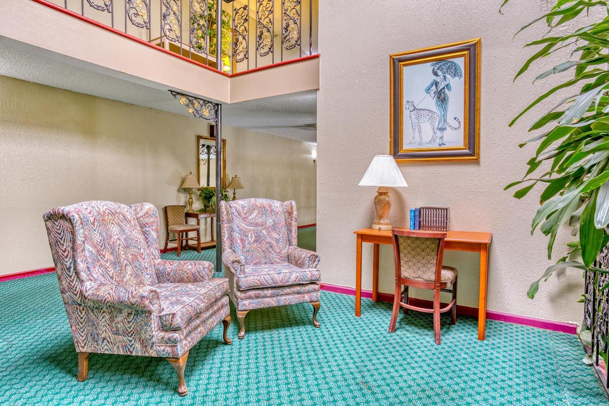 Oyo Townhouse Tulsa Woodland Hills Hotell Exteriör bild