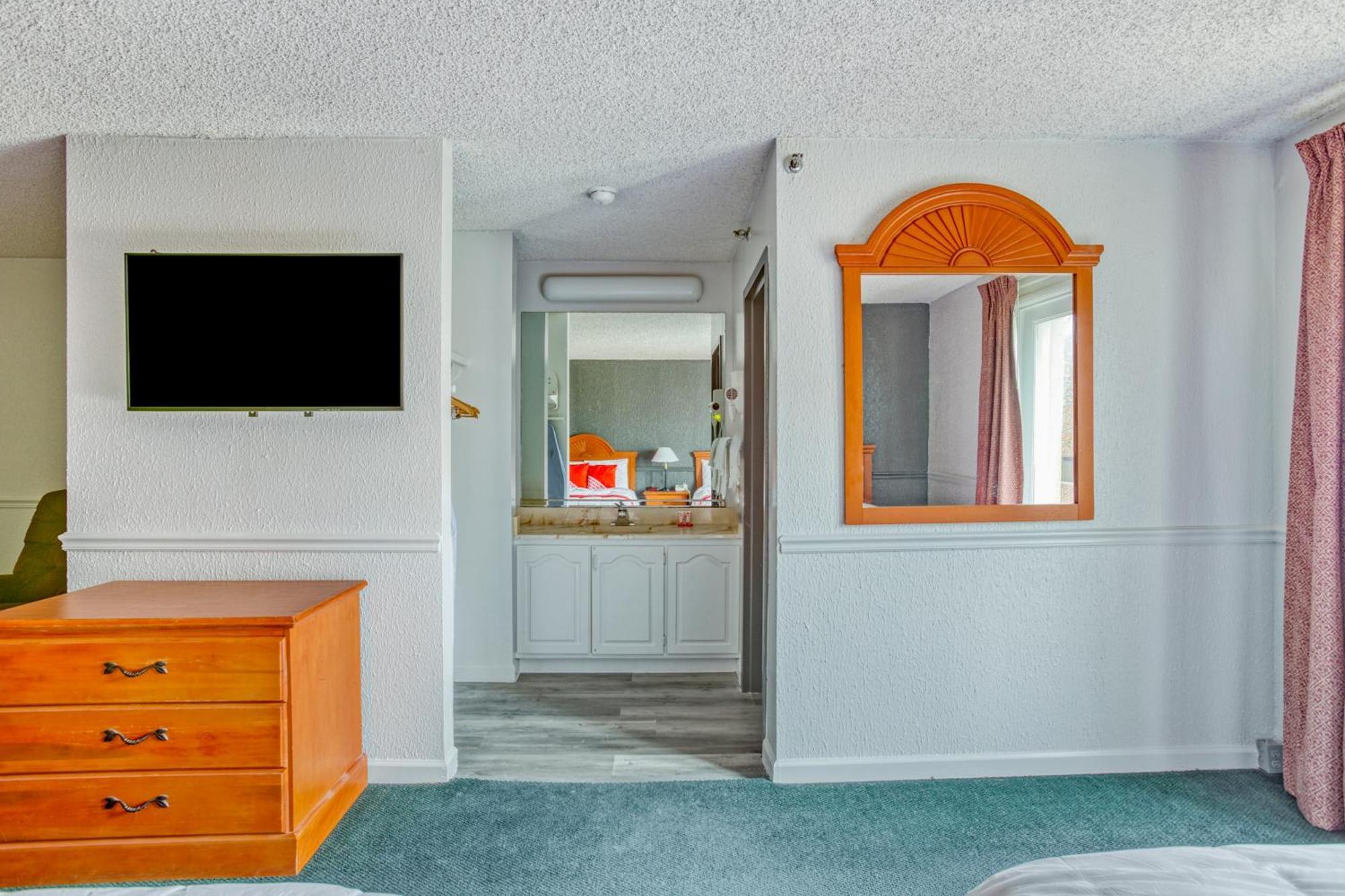 Oyo Townhouse Tulsa Woodland Hills Hotell Exteriör bild