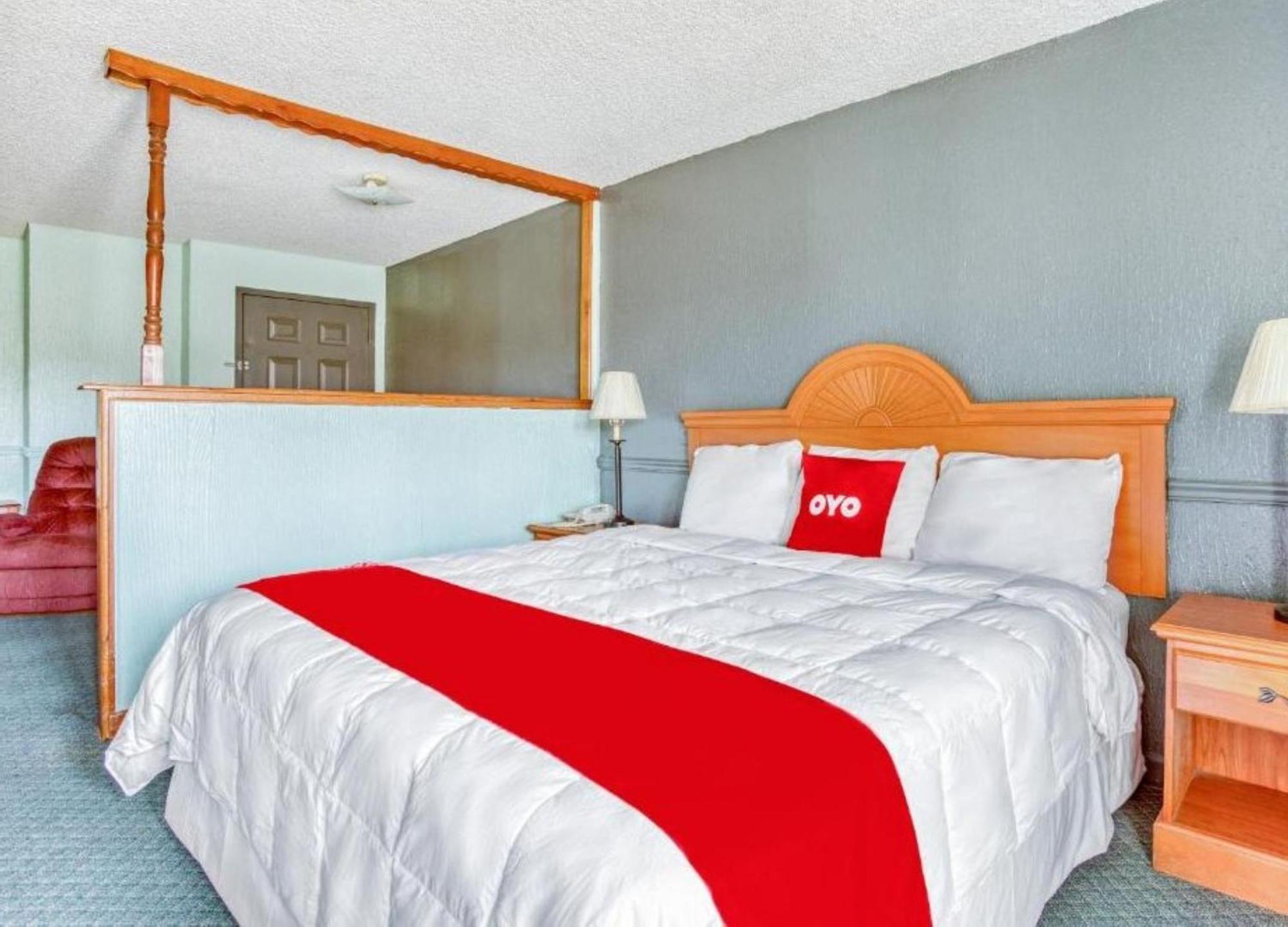 Oyo Townhouse Tulsa Woodland Hills Hotell Exteriör bild